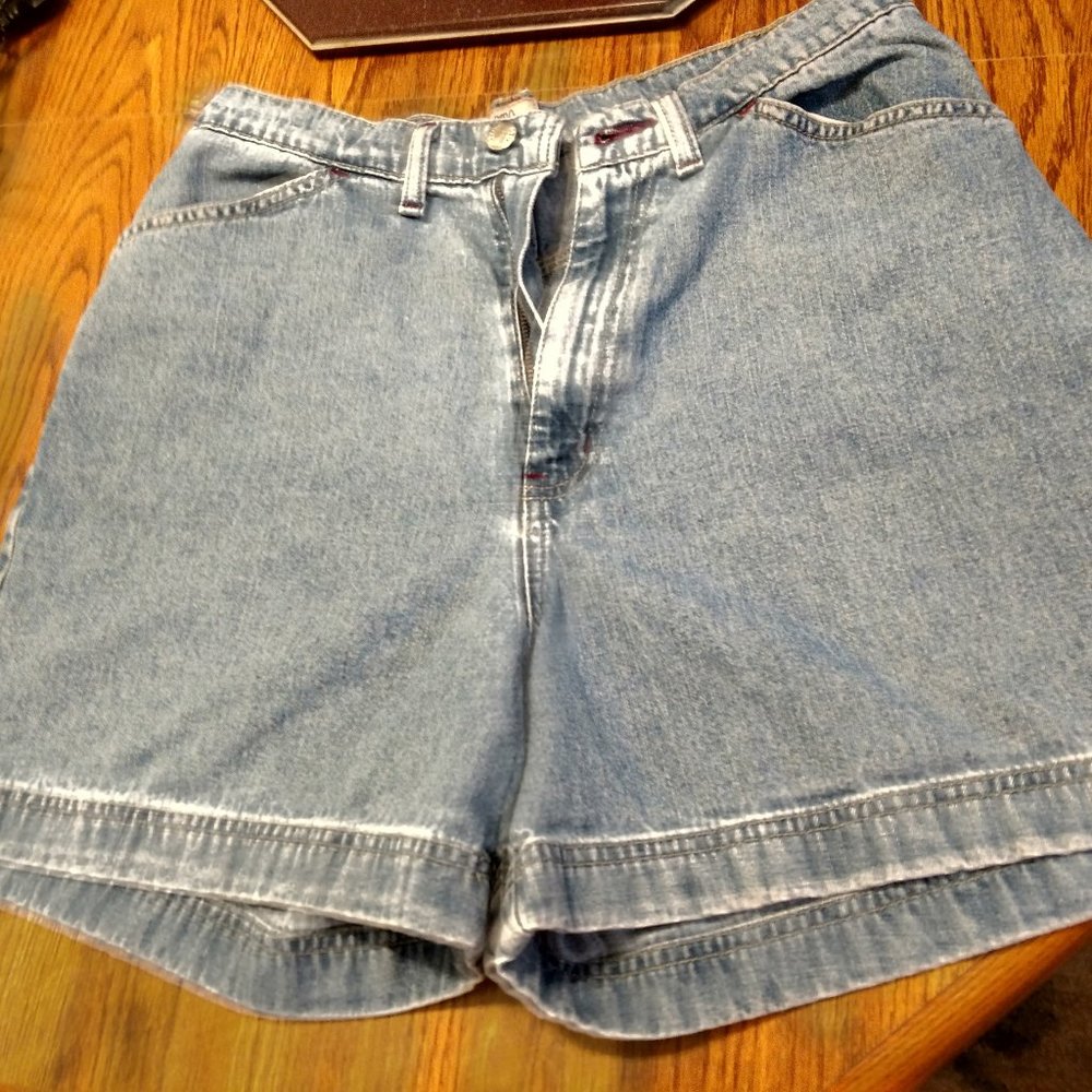 STO WOMEN'S FADED JEAN SHORT SIZE 10   RETRO